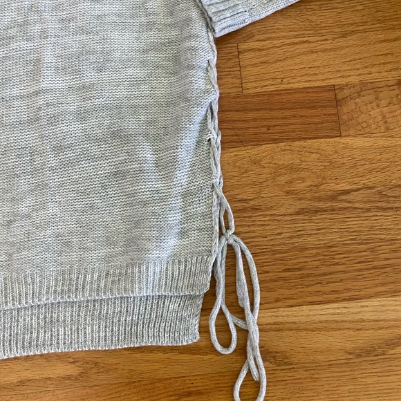 Freshman 1996 Sweater Women’s Medium Gray Knit High Low Hem Ties at Sides Casual - Picture 5 of 8